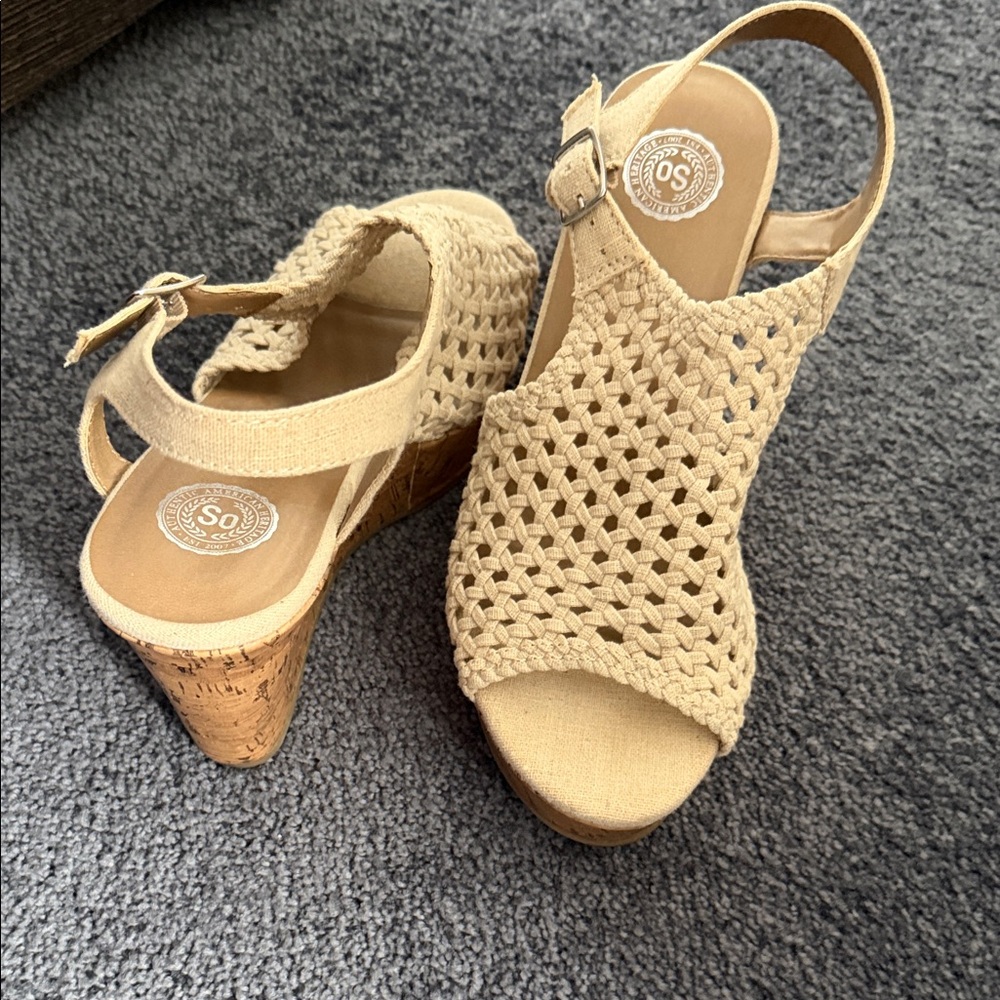 SO Women's Beige Crochet Wedge Sandals